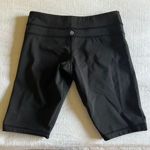 Black Lululemon biker shorts